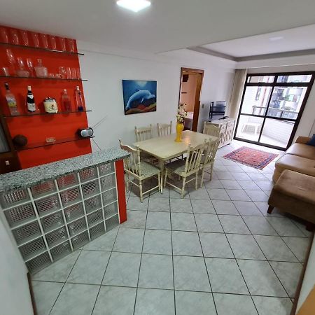 Apt Encantador Centro Guarapari, Completo, 50 M Da Praia Luaran gambar