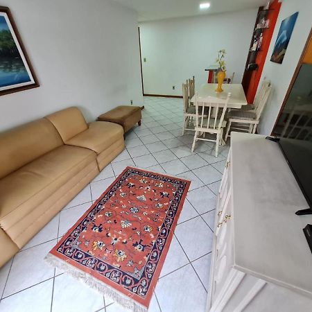 Apt Encantador Centro Guarapari, Completo, 50 M Da Praia Luaran gambar